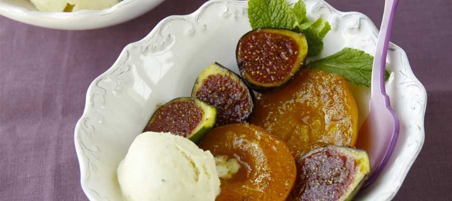 Pêches et figues rôties