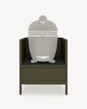 Küchenmodul auf Stelzen für Kamado, Möbel in Olivgrün mit geschlossenem Stauraum, dunkler Arbeitsplatte und integrierten Seitenwänden.