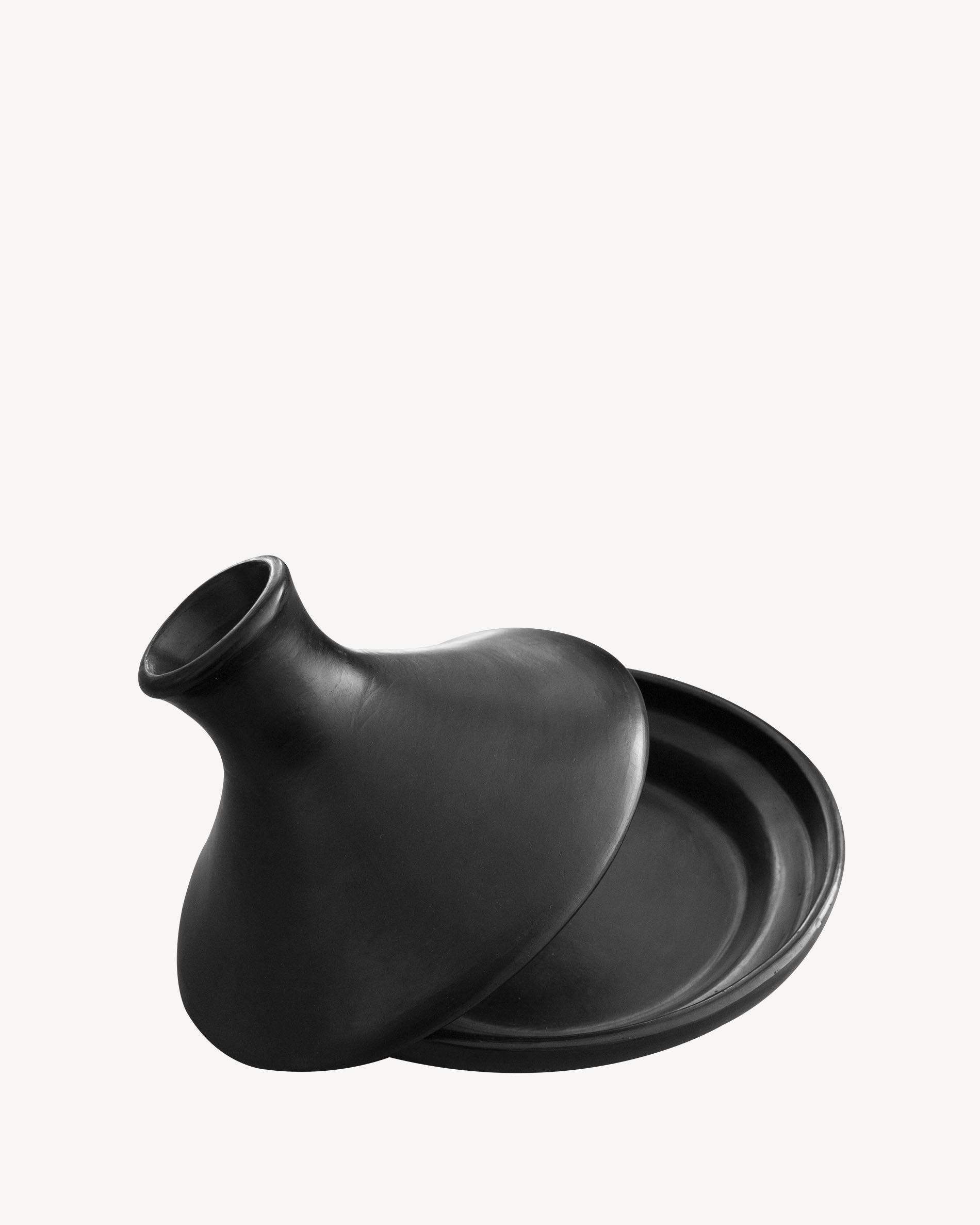 Tajine-Topf aus schwarzem Chamba-Ton