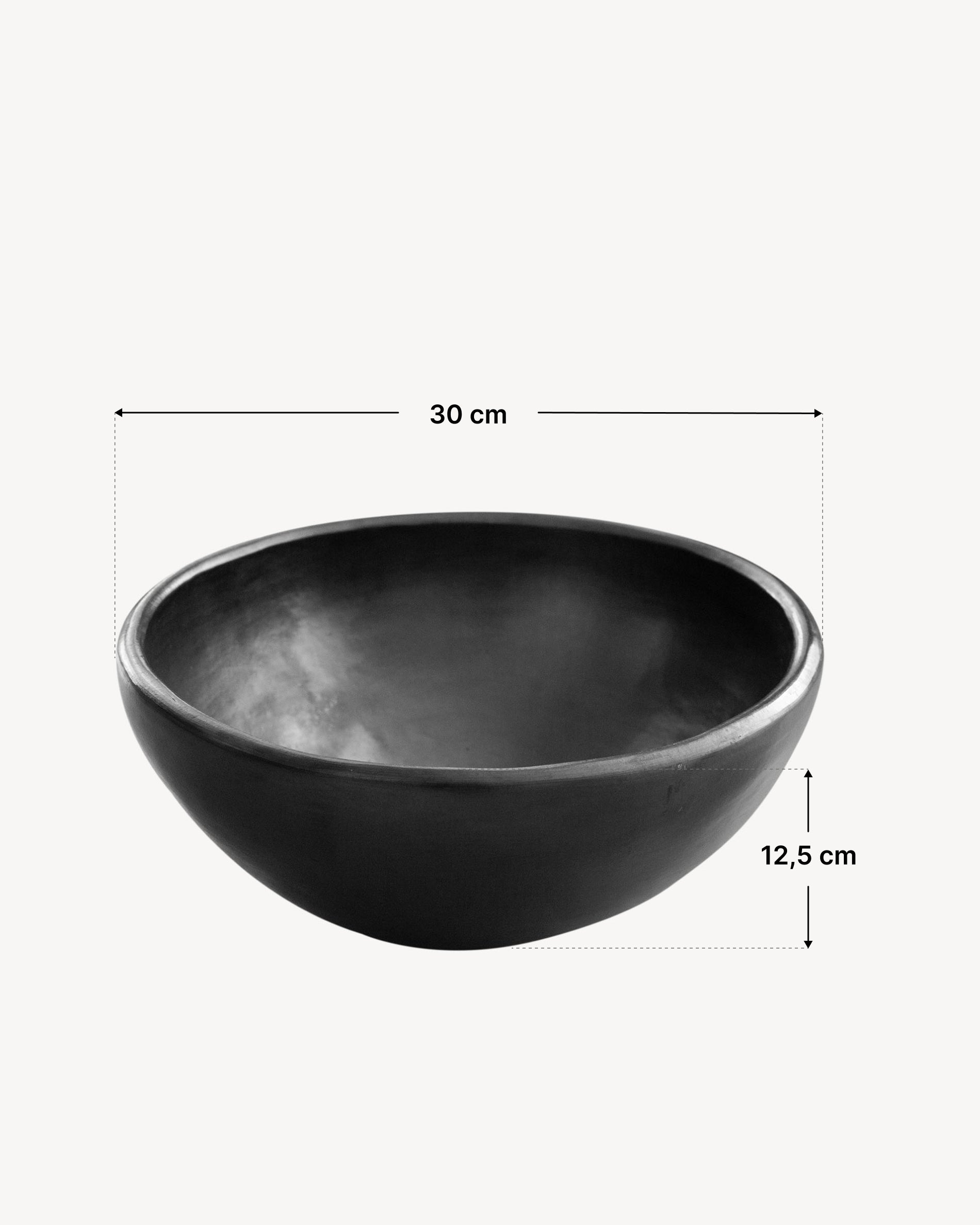 Chamba-Schüssel aus schwarzer Keramik, abgebildet mit einer Skizze, die Durchmesser und Höhe der Schale zeigt.